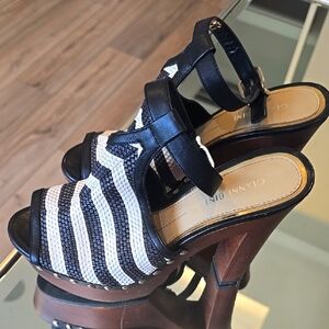 Gianni Bini Black and White Women's Platform Heels Size 8